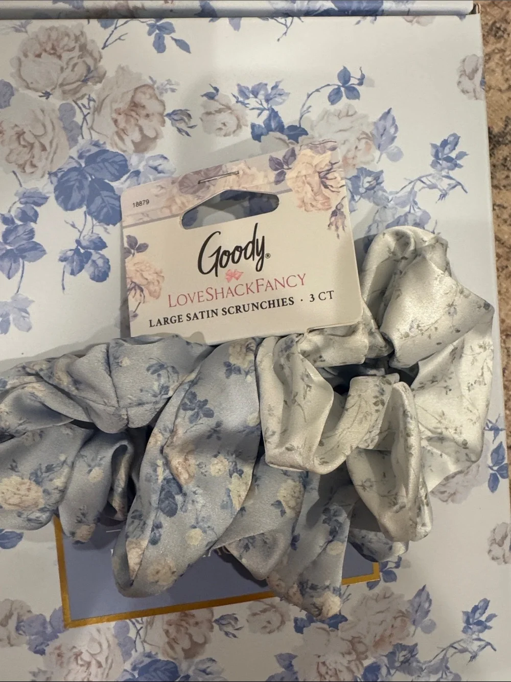 LoveShackFancy x Goody Satin Floral Scrunchies - Blue & Cream (3ct)